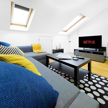 Charming London Home, Opp Arnos Grove Underground Station, Parking New Southgate ภายนอก รูปภาพ