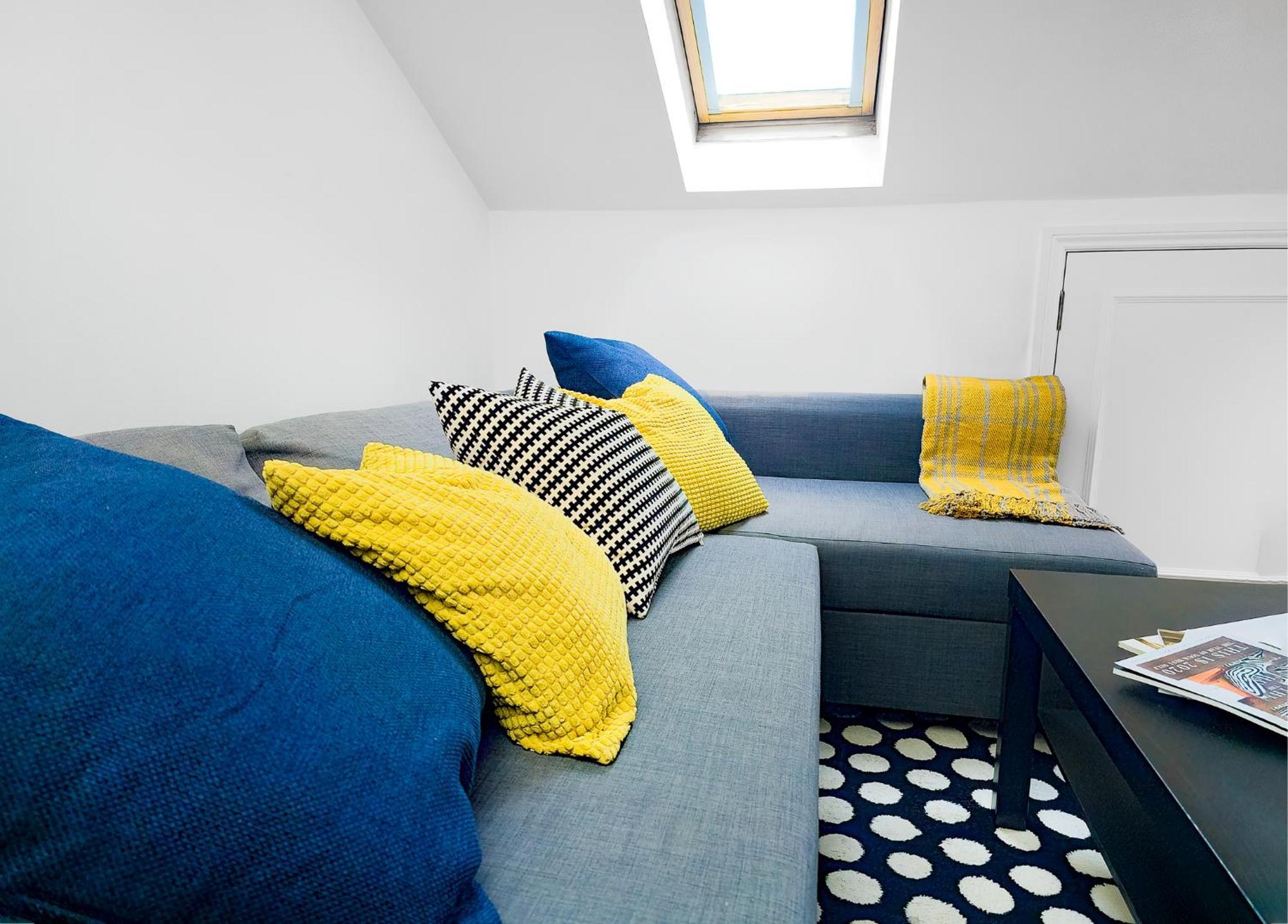 Charming London Home, Opp Arnos Grove Underground Station, Parking New Southgate ภายนอก รูปภาพ