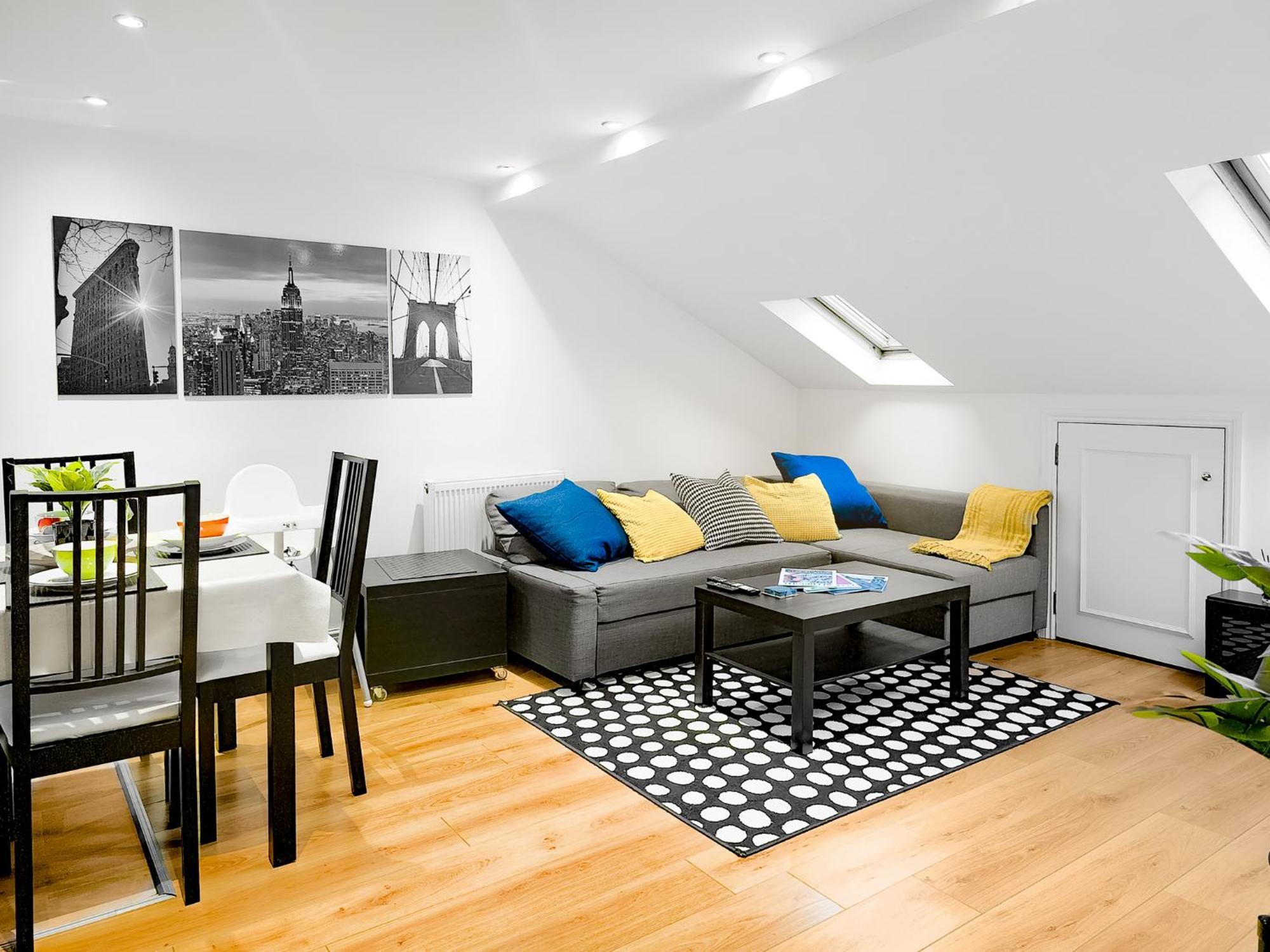 Charming London Home, Opp Arnos Grove Underground Station, Parking New Southgate ภายนอก รูปภาพ